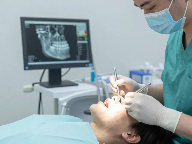 Jak moc bolí zubní implantát? Pravda o bolesti a obnově po operaci